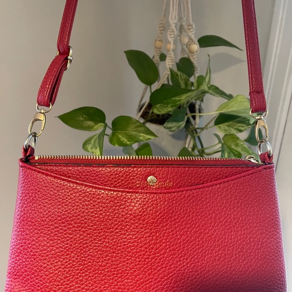 Red vegan leather purse - Picture 2 of 2